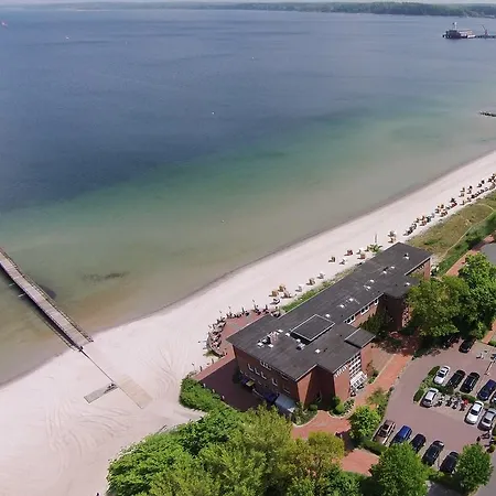 随勒斯特酒店 3*